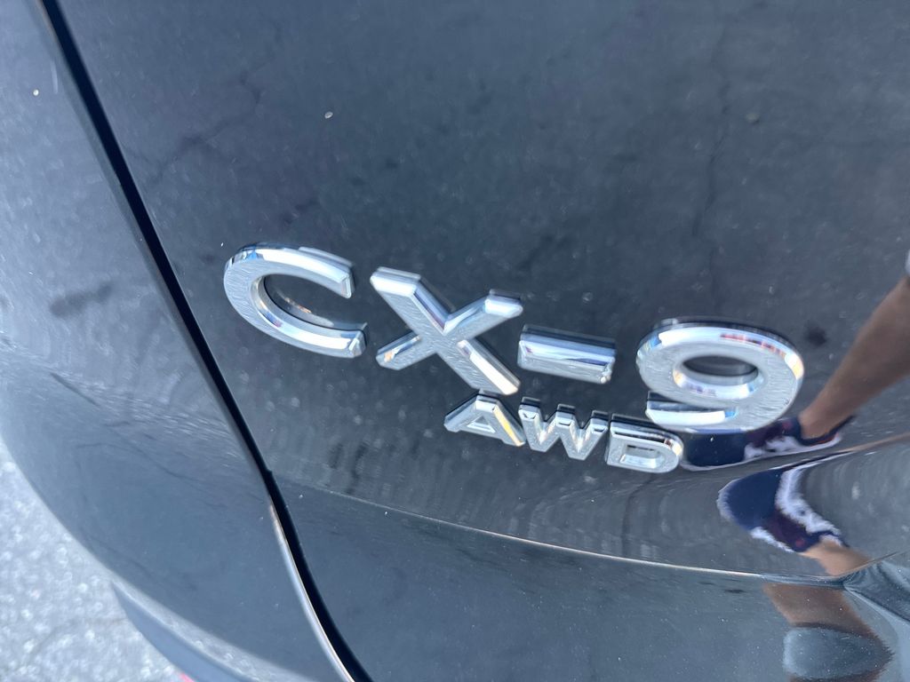 Vehicle image 29 of 34