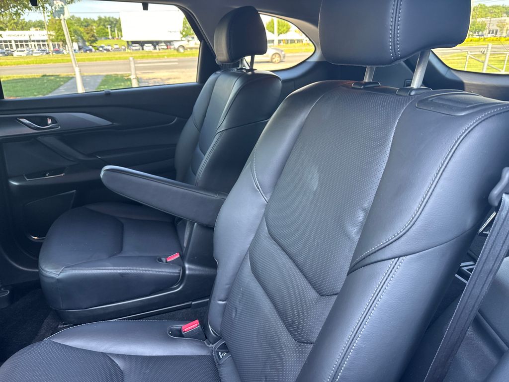Vehicle image 12 of 34