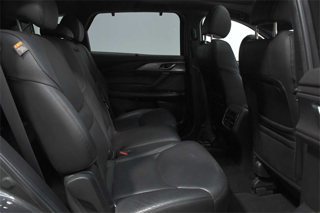 Vehicle image 11 of 34