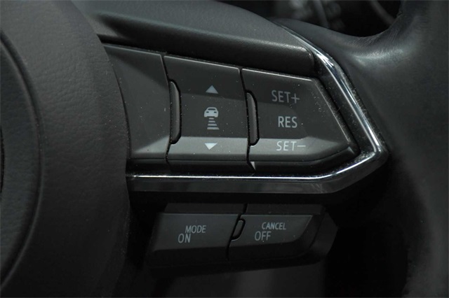 Vehicle image 32 of 34