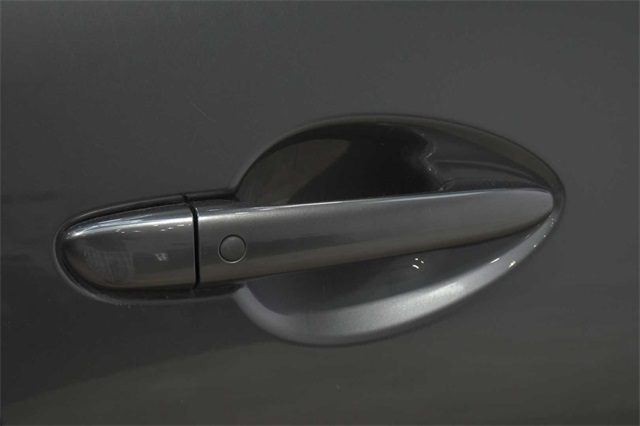 Vehicle image 29 of 34