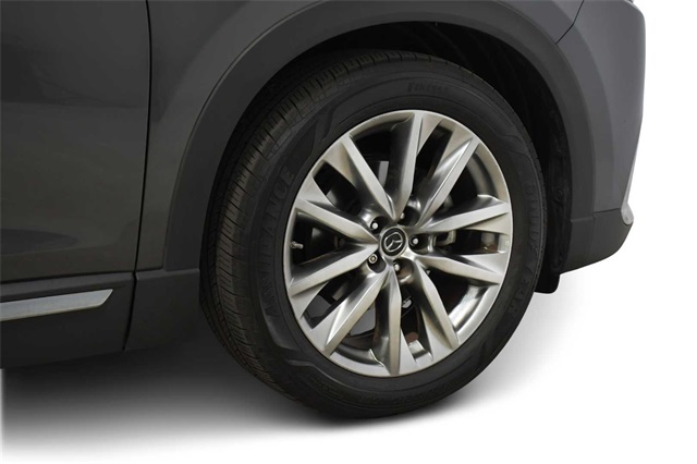 Vehicle image 8 of 34