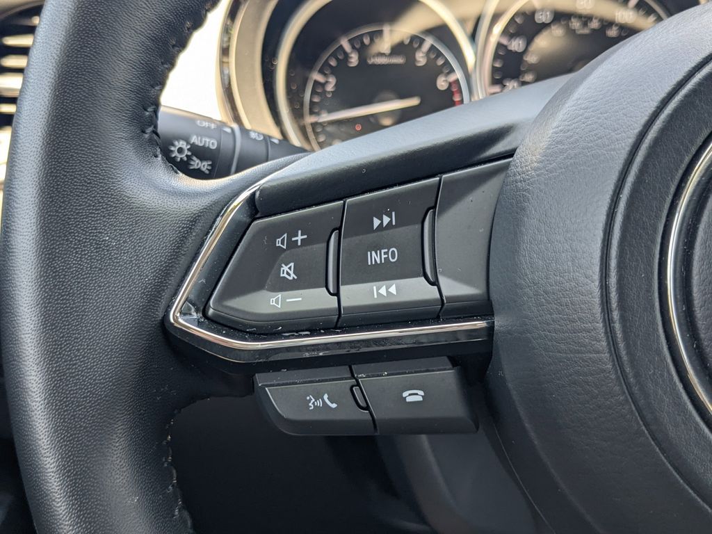 Vehicle image 29 of 34
