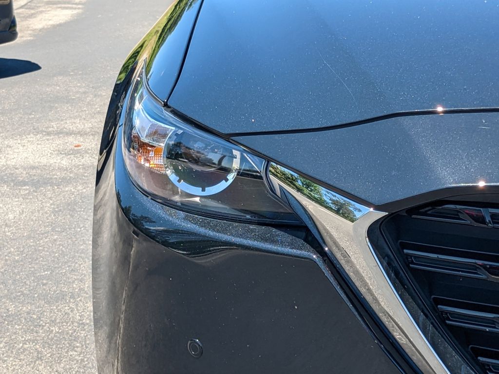 Vehicle image 9 of 34