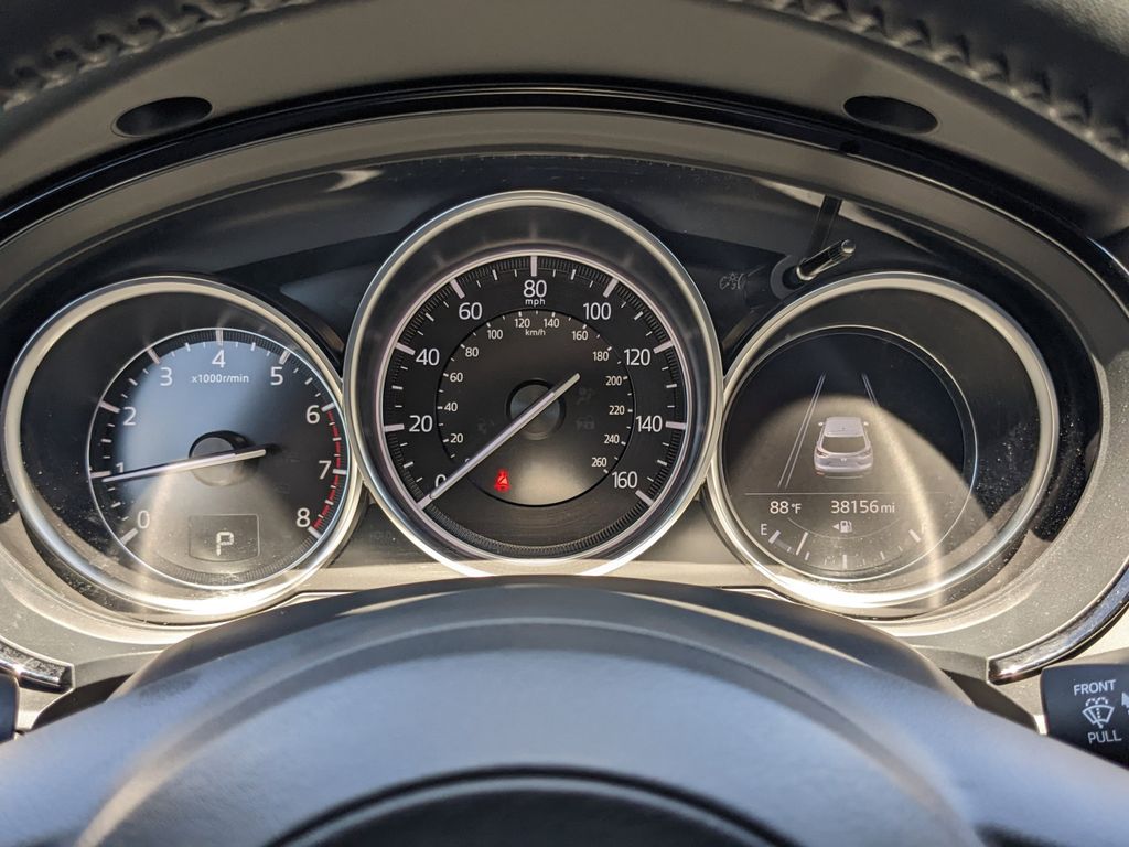 Vehicle image 31 of 34