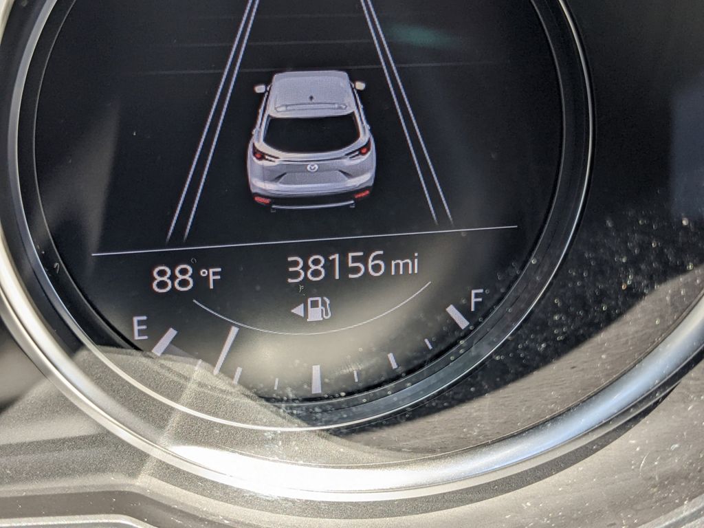 Vehicle image 32 of 34