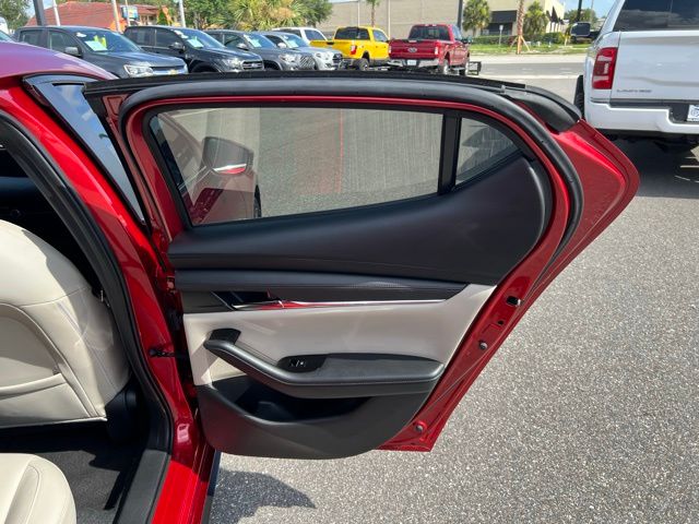 Vehicle image 38 of 46