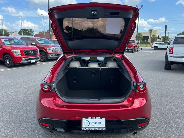Vehicle image 17 of 46