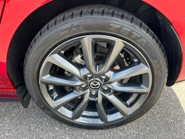 Vehicle image 13 of 46