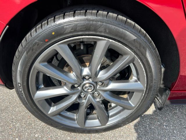 Vehicle image 12 of 46