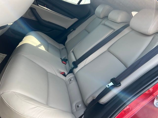 Vehicle image 35 of 46