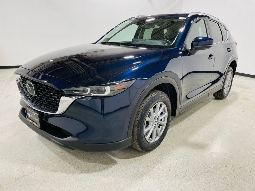 2022 Mazda CX-5 2.5 S Preferred Package Image 2 of 47
