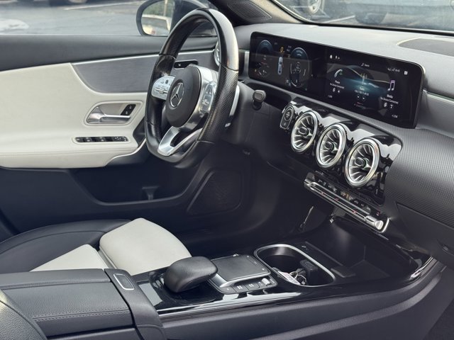 Vehicle image 12 of 27