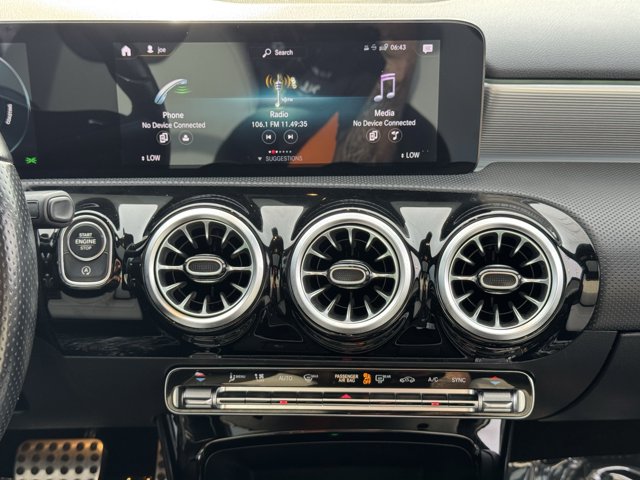Vehicle image 18 of 27