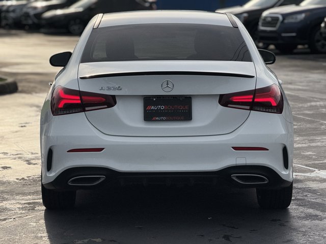 Vehicle image 7 of 27