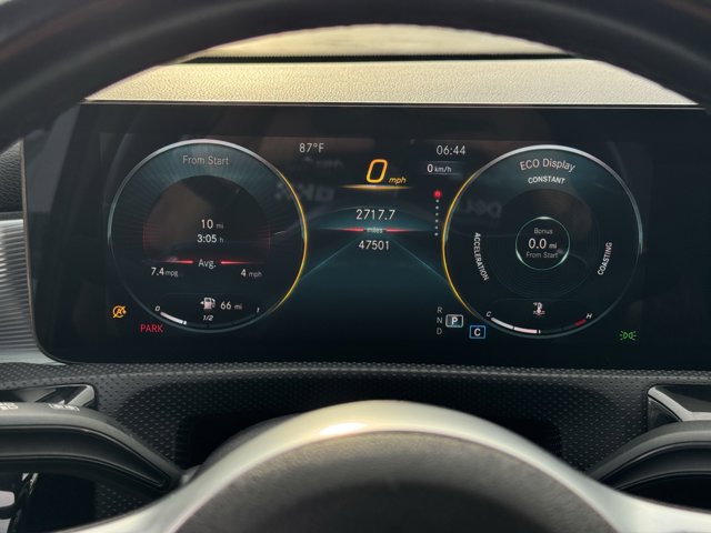 Vehicle image 17 of 27