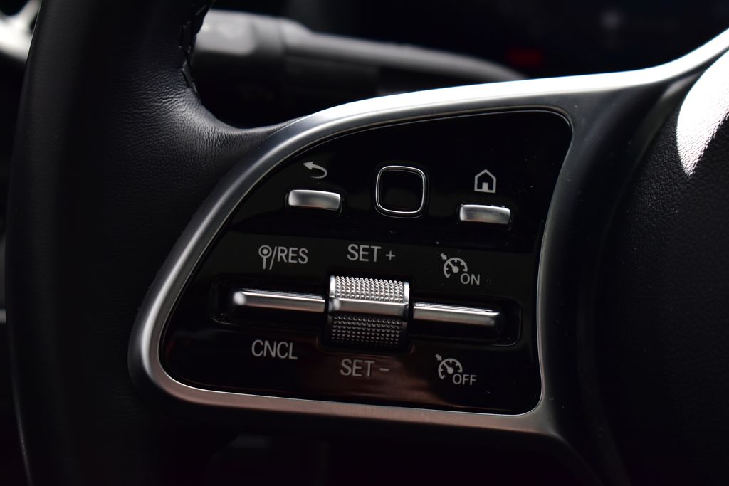 Vehicle image 16 of 21