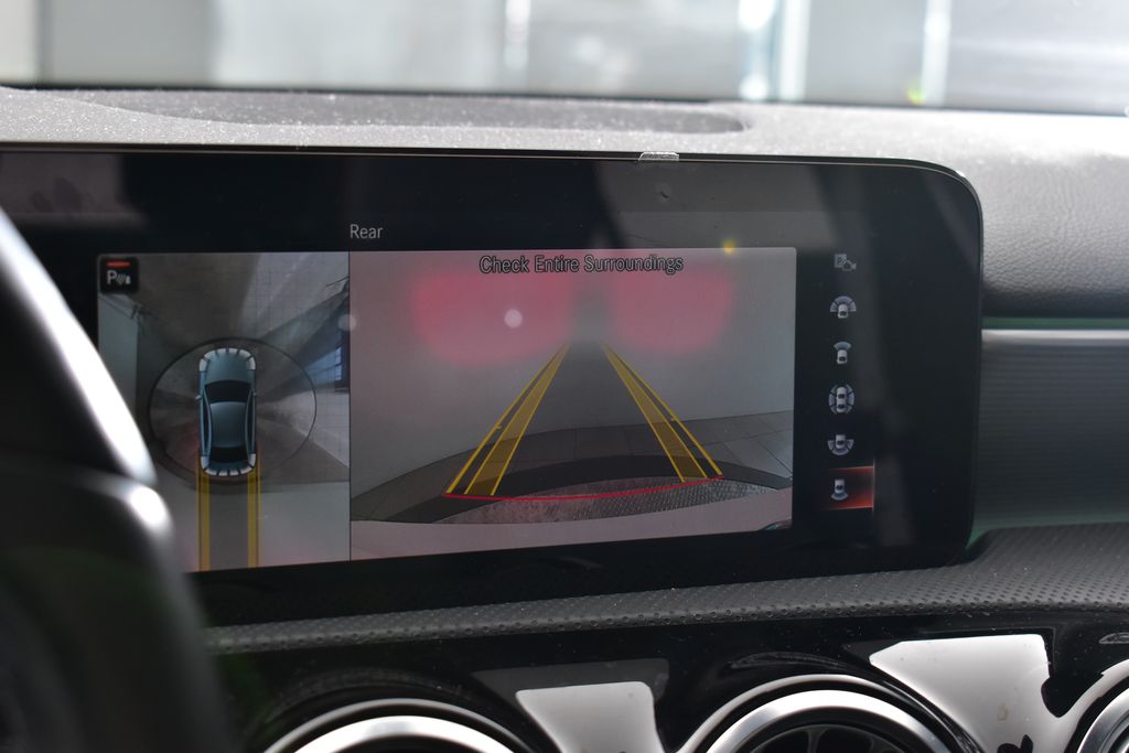 Vehicle image 13 of 21