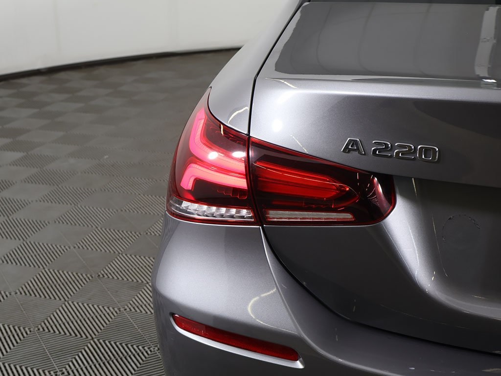 Vehicle image 49 of 53