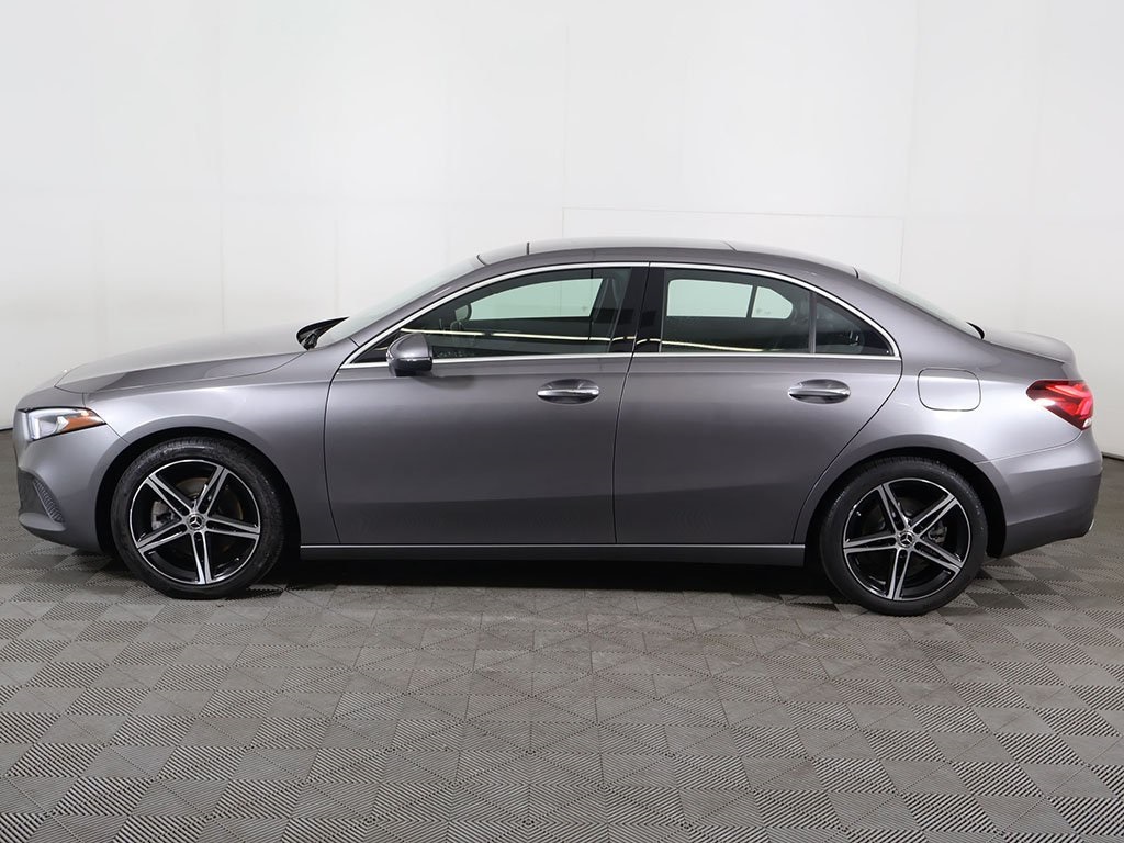 Vehicle image 10 of 53