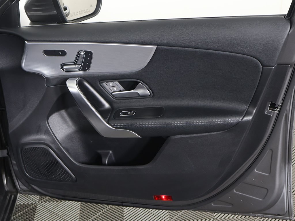 Vehicle image 30 of 53