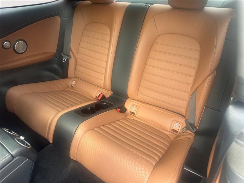Vehicle image 13 of 15