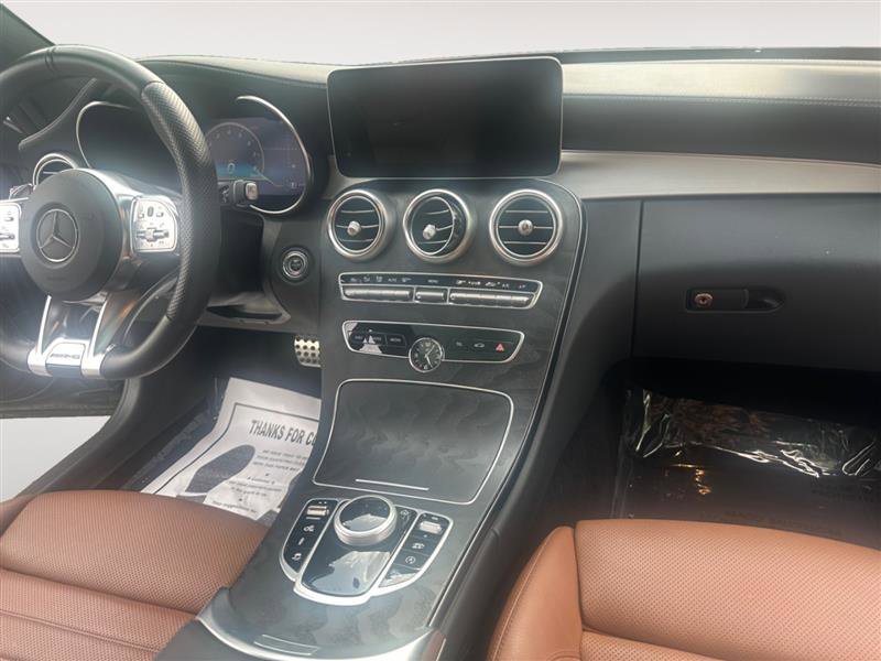 Vehicle image 10 of 15