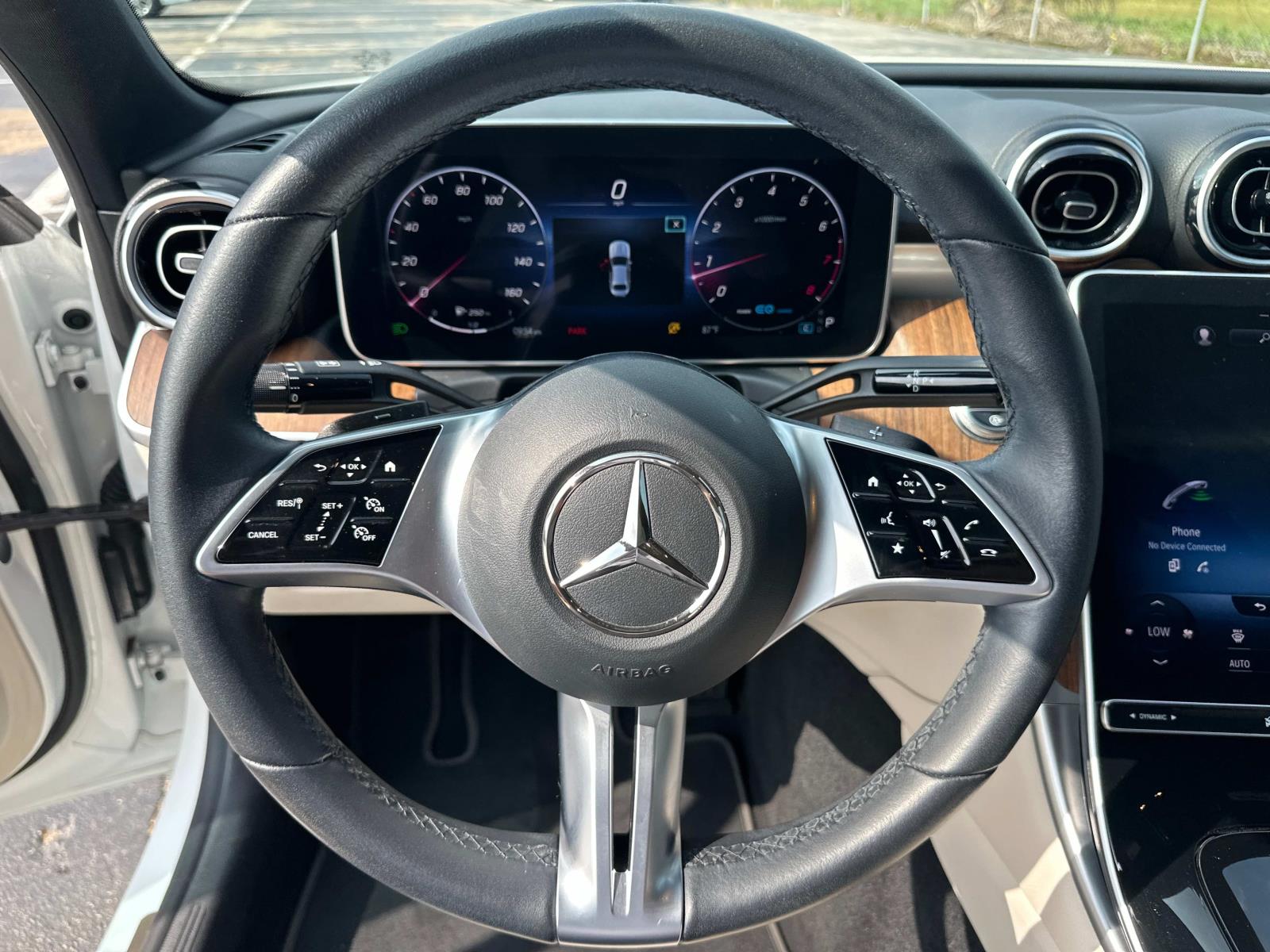 Vehicle image 16 of 21
