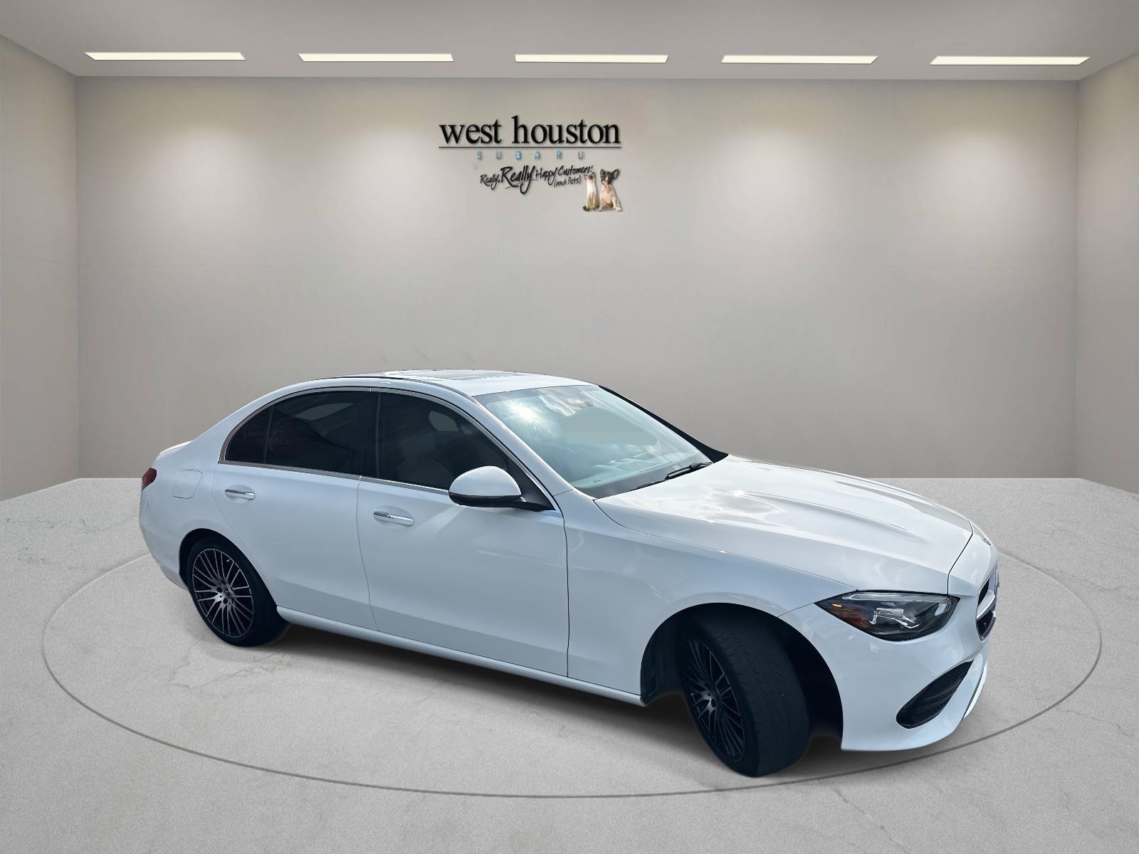 Vehicle image 4 of 21