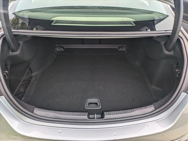 Vehicle image 11 of 23