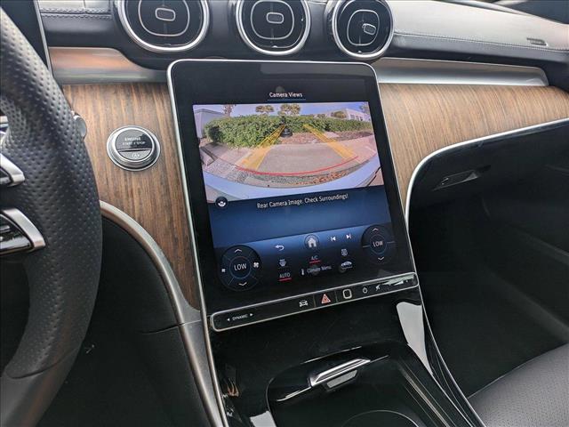 Vehicle image 16 of 23