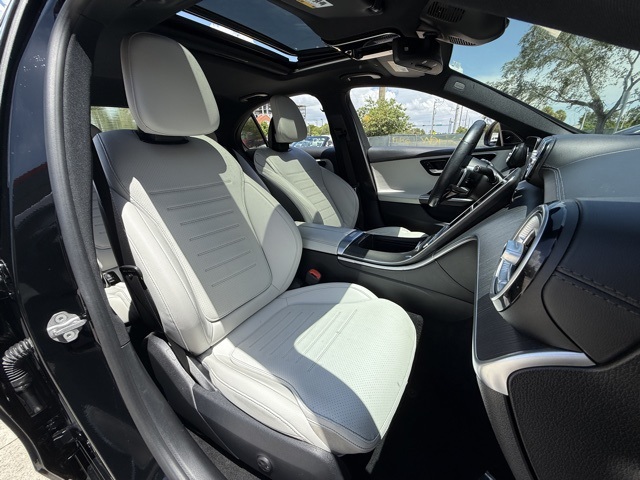 Vehicle image 13 of 30