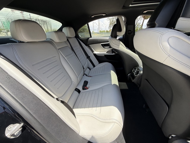 Vehicle image 12 of 30