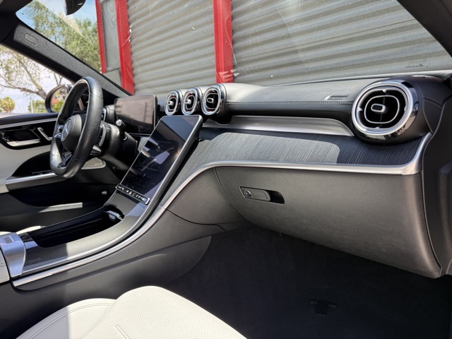 Vehicle image 18 of 30