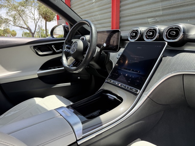 Vehicle image 16 of 30