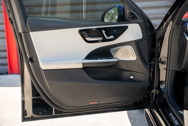 Vehicle image 29 of 30