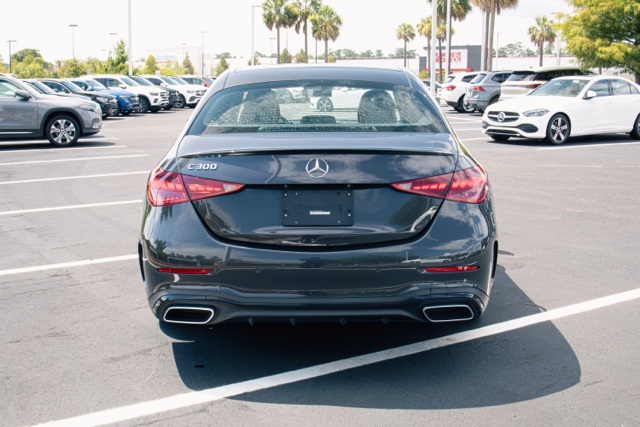 Vehicle image 4 of 20