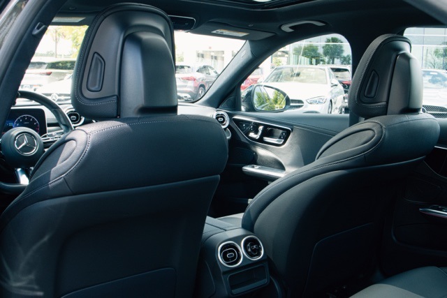 Vehicle image 16 of 20