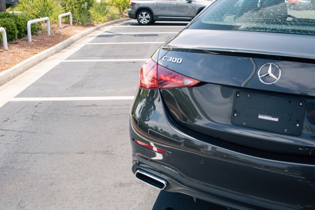 Vehicle image 3 of 20