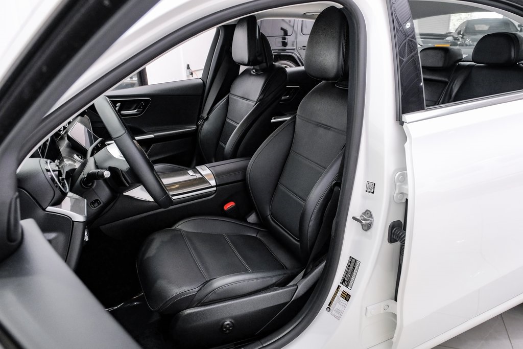 Vehicle image 9 of 49
