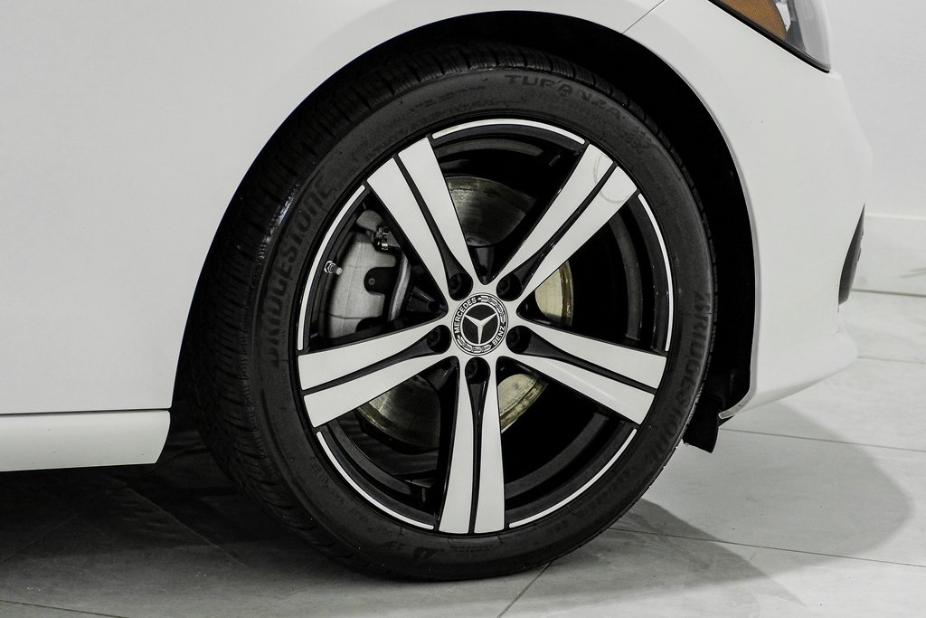 Vehicle image 45 of 49