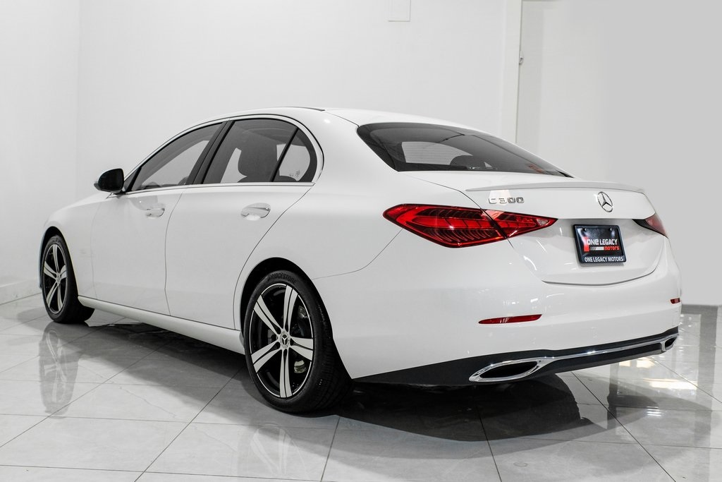 Vehicle image 6 of 49