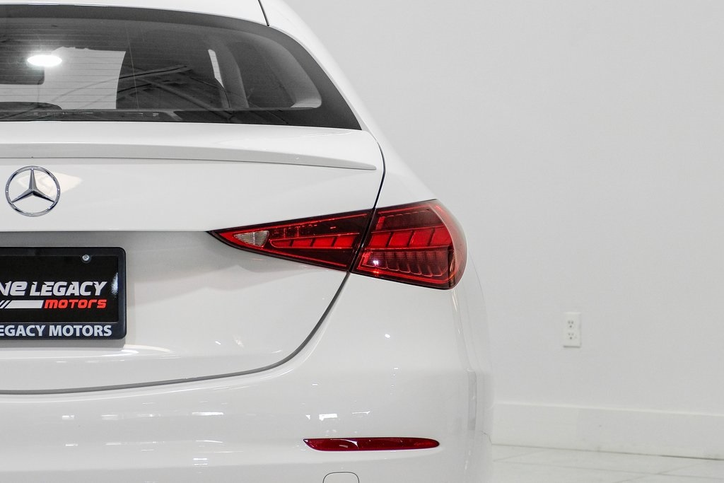 Vehicle image 36 of 49
