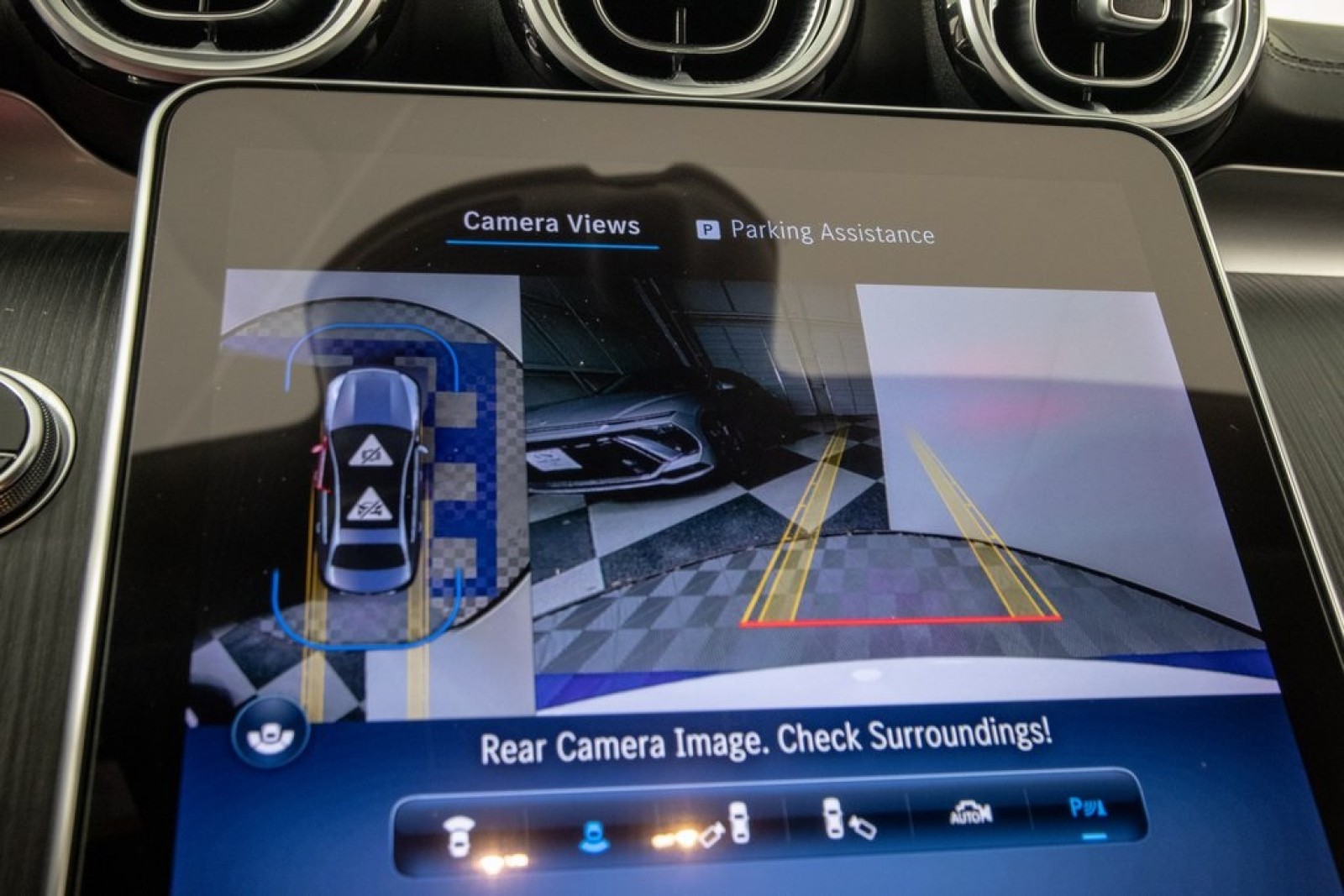 Vehicle image 25 of 26