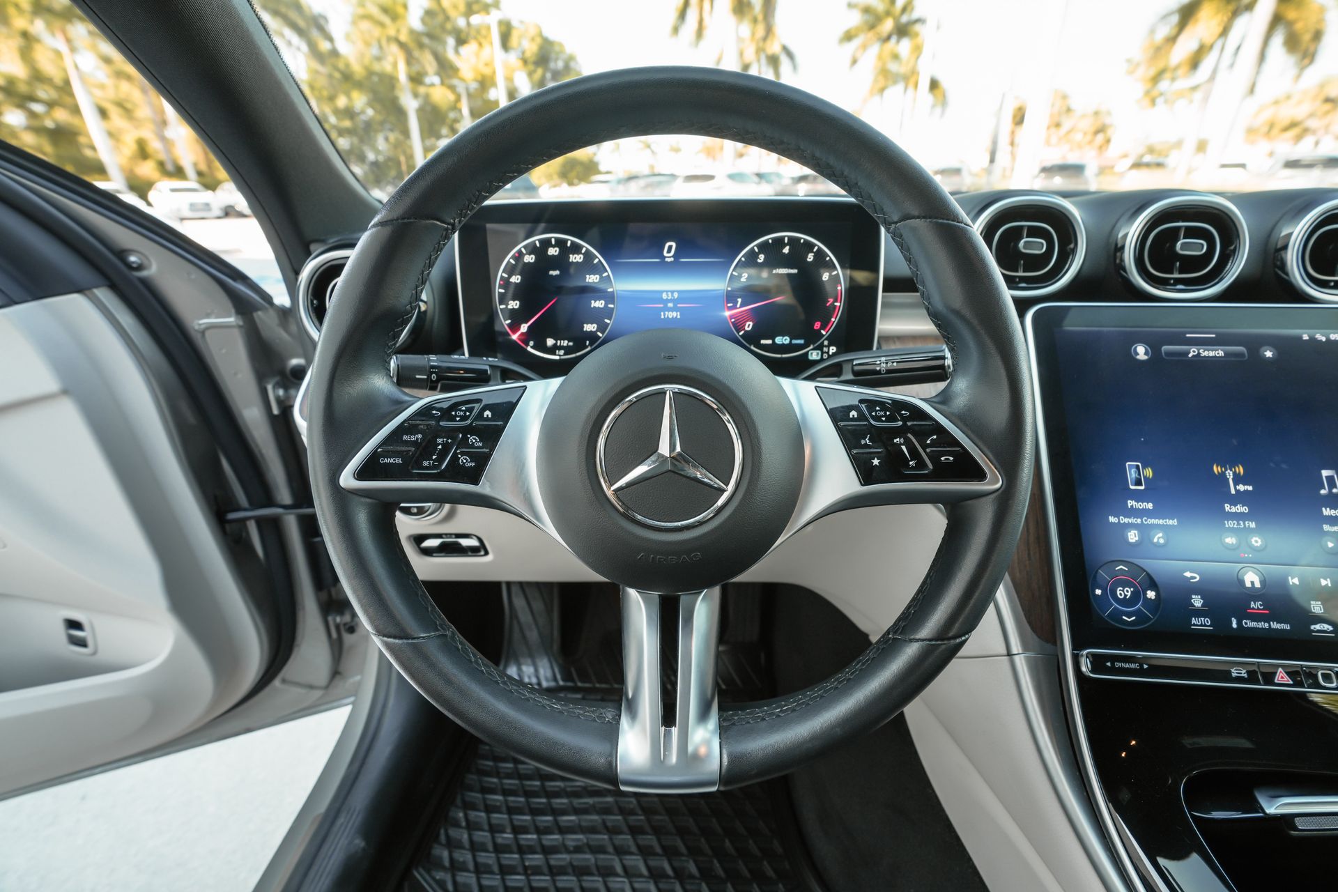 Vehicle image 24 of 45