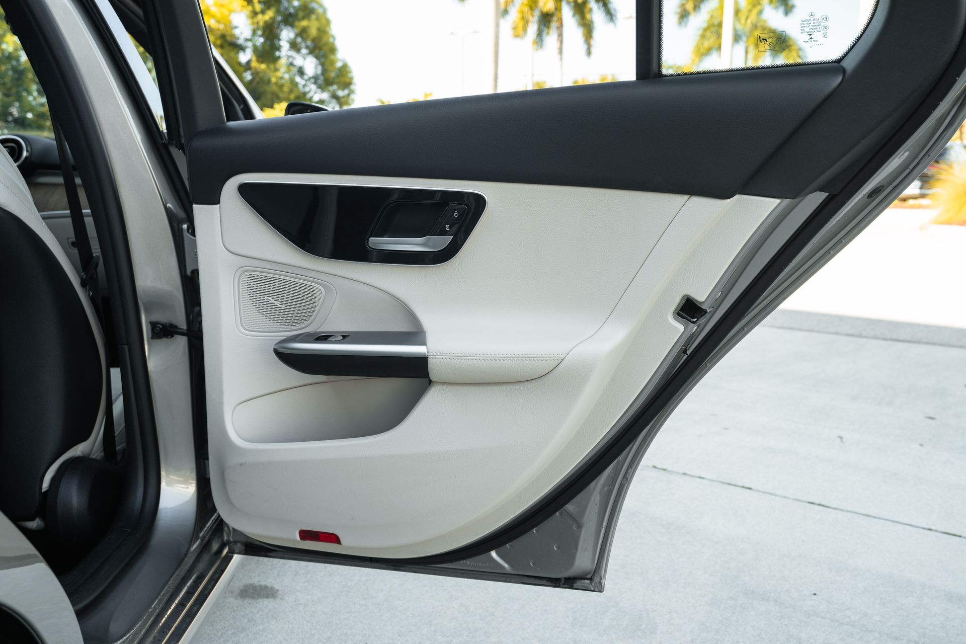 Vehicle image 42 of 45