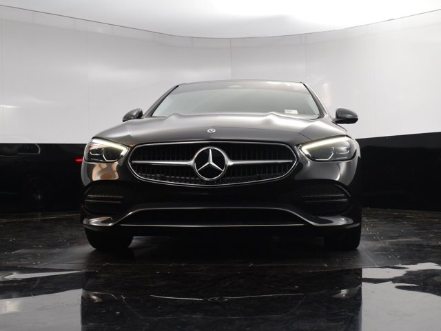 Vehicle image 8 of 40