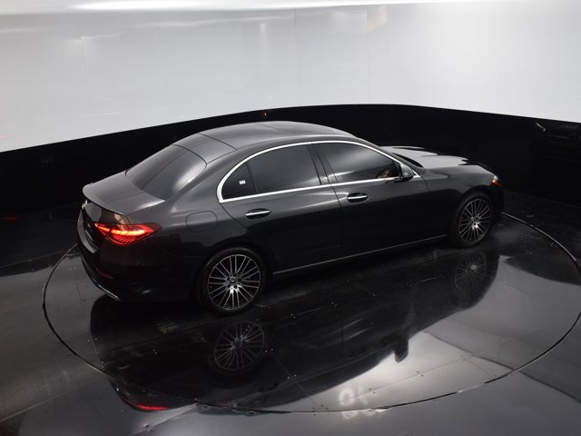 Vehicle image 22 of 40
