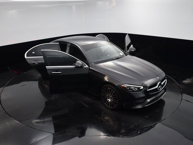 Vehicle image 12 of 40