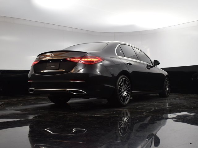 Vehicle image 20 of 40
